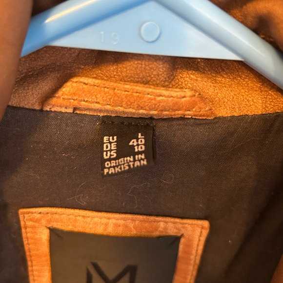 Authentic distressed leather biker jacket - Picture 3 of 7